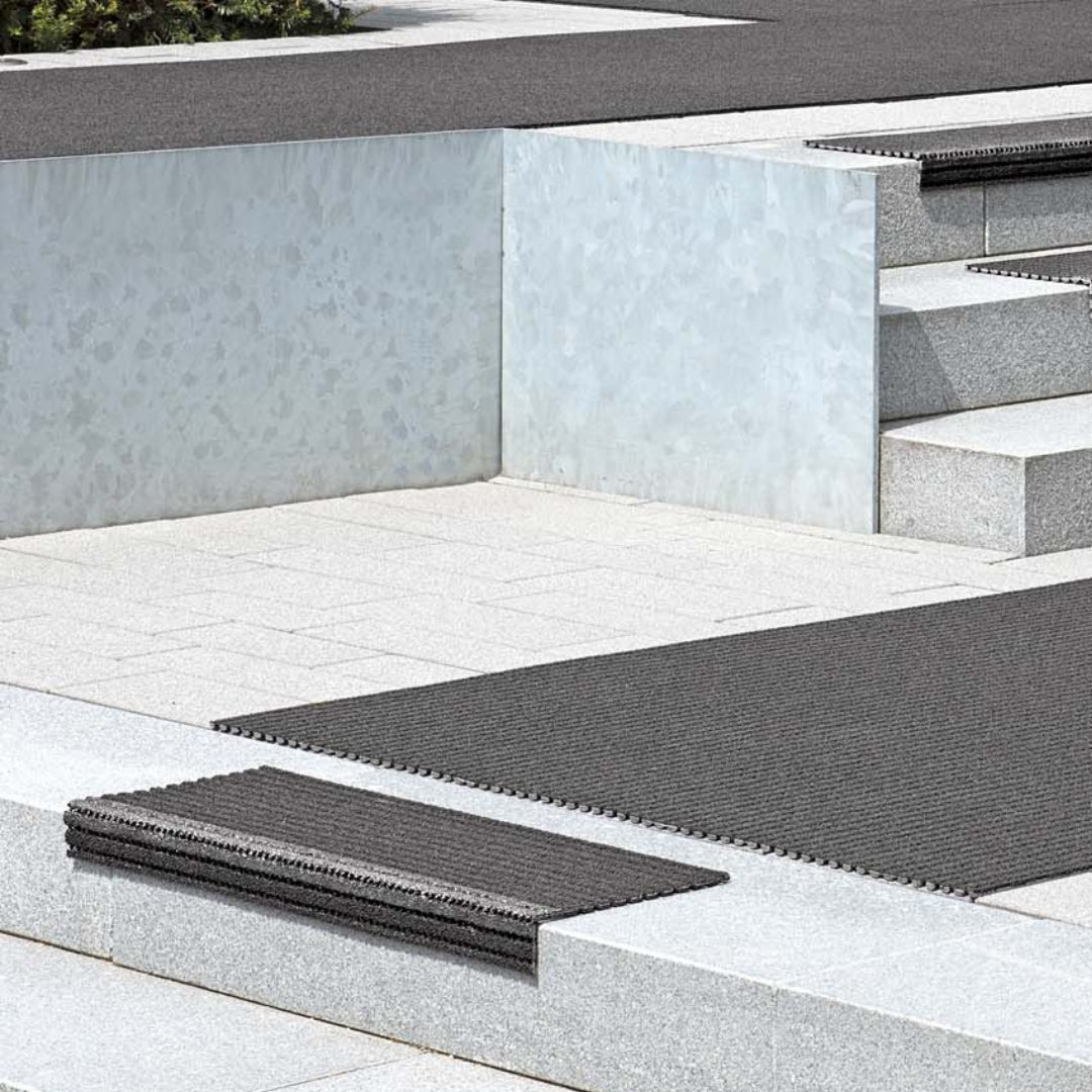 AKO mátta trygdar  myrkt grá 24x80cm